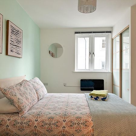 Luxury 2 Bedroom City Centre Apartment - Secure Parking - Amazing Location! Cantorbéry Extérieur photo