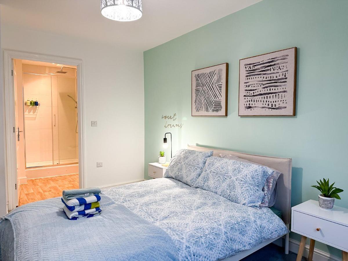 Luxury 2 Bedroom City Centre Apartment - Secure Parking - Amazing Location! Cantorbéry Extérieur photo