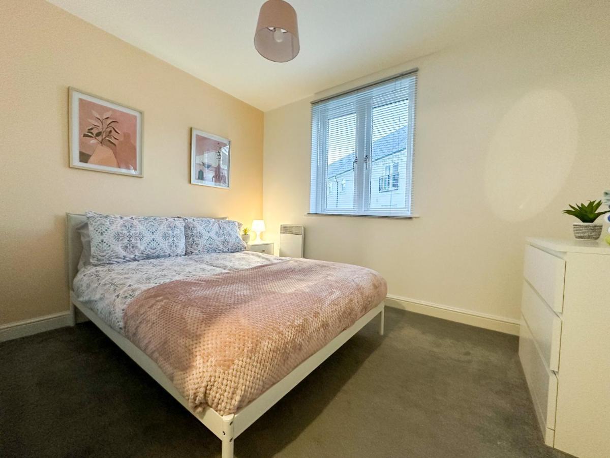 Luxury 2 Bedroom City Centre Apartment - Secure Parking - Amazing Location! Cantorbéry Extérieur photo