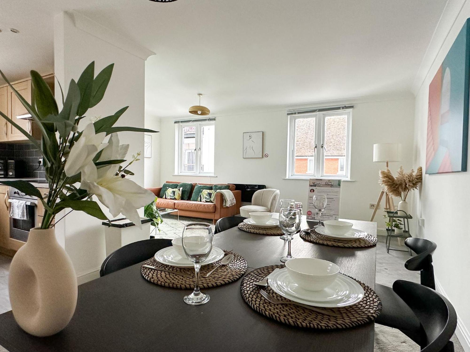 Luxury 2 Bedroom City Centre Apartment - Secure Parking - Amazing Location! Cantorbéry Extérieur photo