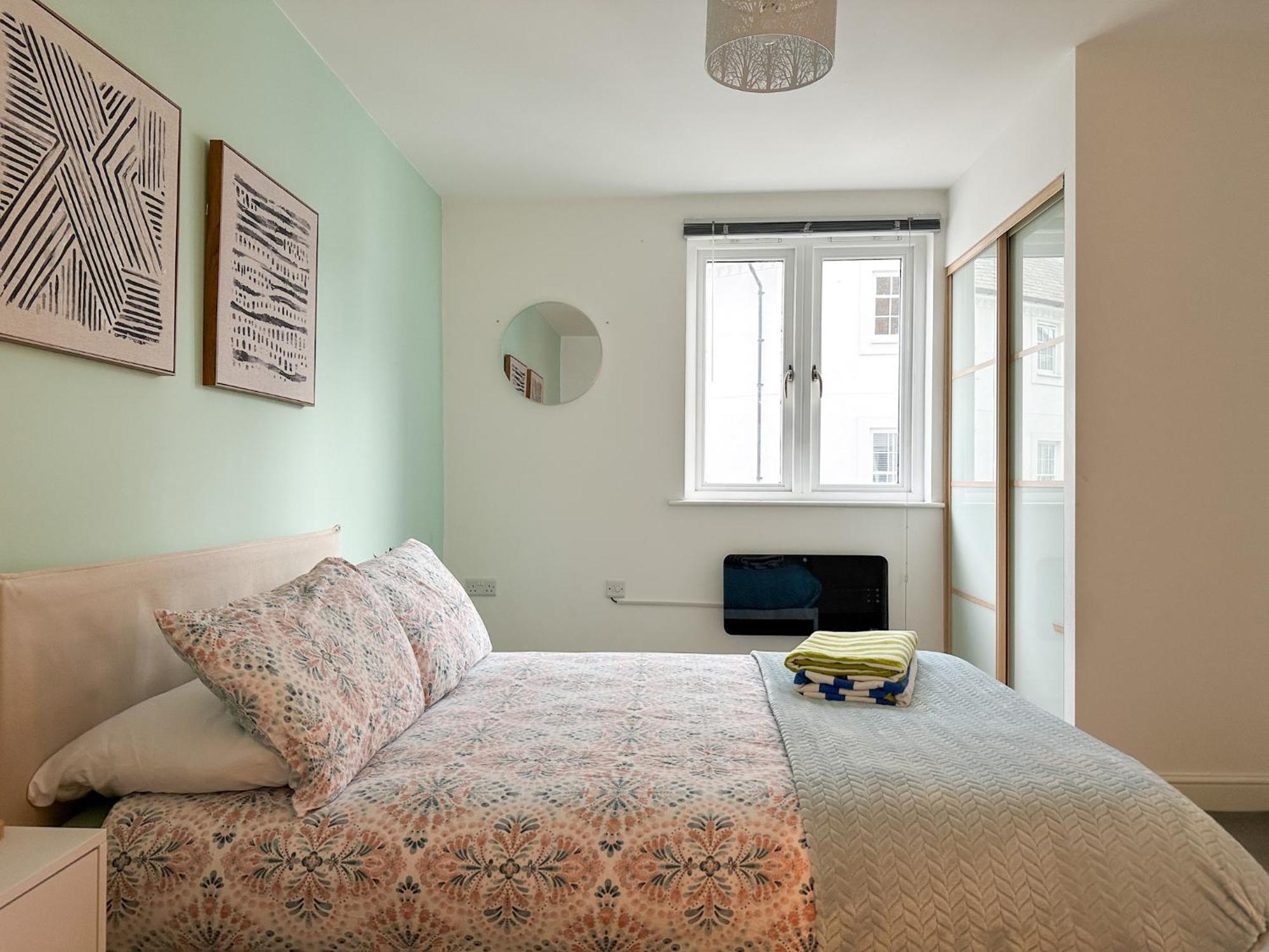 Luxury 2 Bedroom City Centre Apartment - Secure Parking - Amazing Location! Cantorbéry Extérieur photo